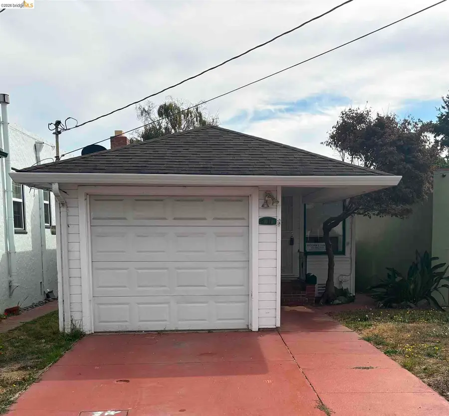 3212 Esmond Ave, Richmond, CA 94804 - #2