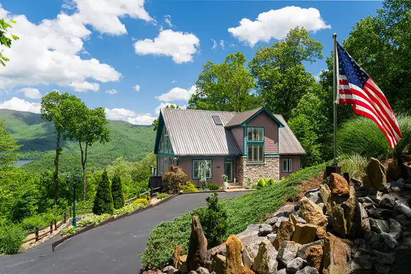 1 Wood Haven Lane, Black Mountain, NC 28711