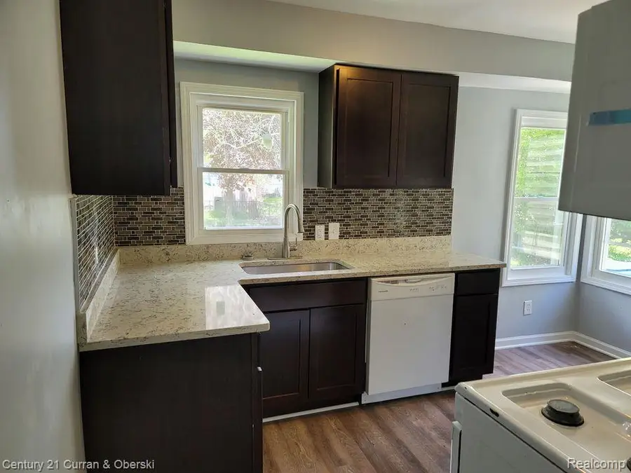 24708 Stanford Street, Dearborn Heights, MI 48125 - #2