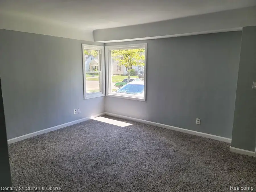24708 Stanford Street, Dearborn Heights, MI 48125 - #3