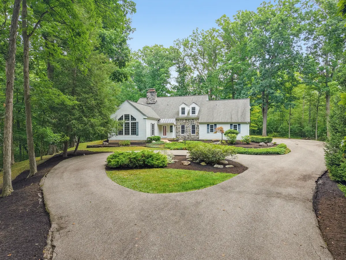 20 Stonecreek Drive, Chagrin Falls, OH 44022 - #1
