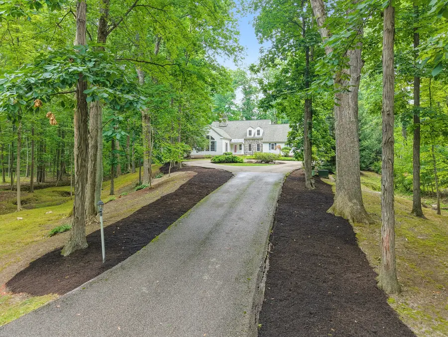 20 Stonecreek Drive, Chagrin Falls, OH 44022 - #2