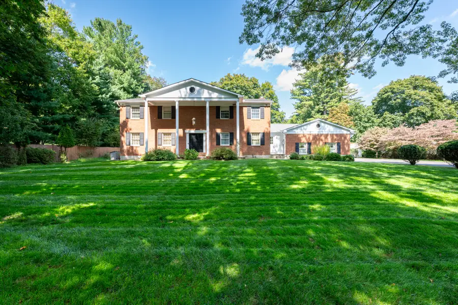 136 Knobloch Lane, Stamford, CT 06902 - Image #2