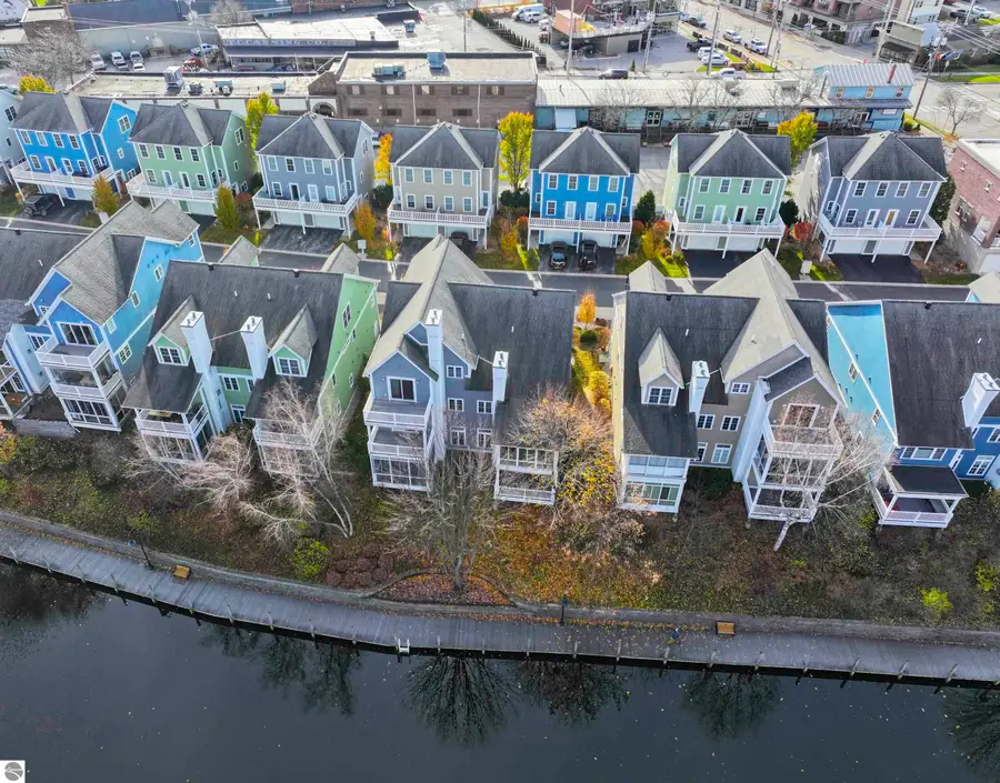 215 Midtown, Traverse City, MI 49684 - Image #2