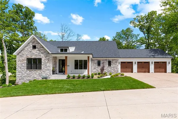 218 Ella Rose Lane, St Charles, MO 63304