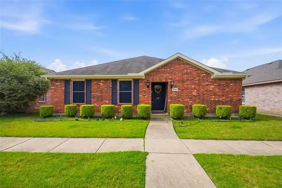 1936 Rosa Parks Boulevard, Lancaster, TX 75146 - #2