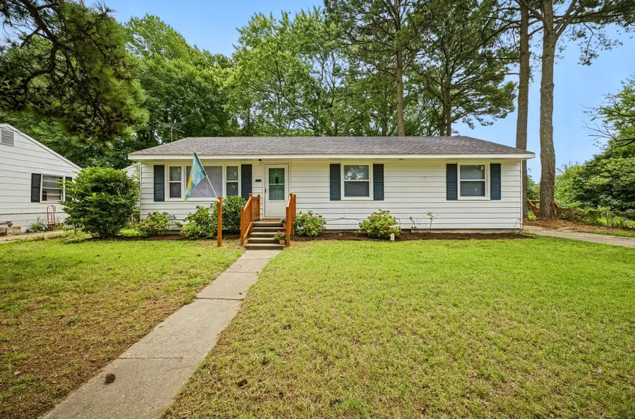 3421 W Weaver Road, Hampton, VA 23666 - #3