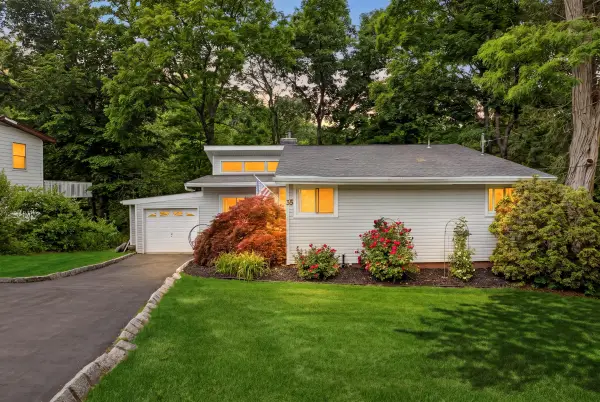 35 Wheeler Drive, Cortlandt Manor, NY 10567