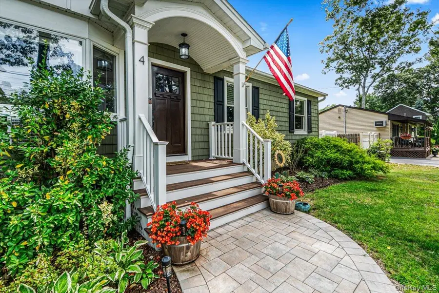 4 Coleman Avenue, Patchogue, NY 11772 - #3