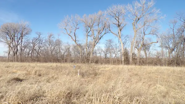 8297 Elizabeth Plaza, Columbus, NE 68601