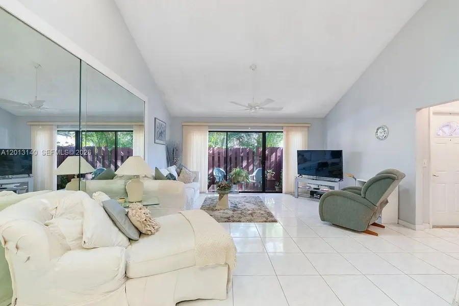 462 SE 14th Street, Dania Beach, FL 33004 - #3