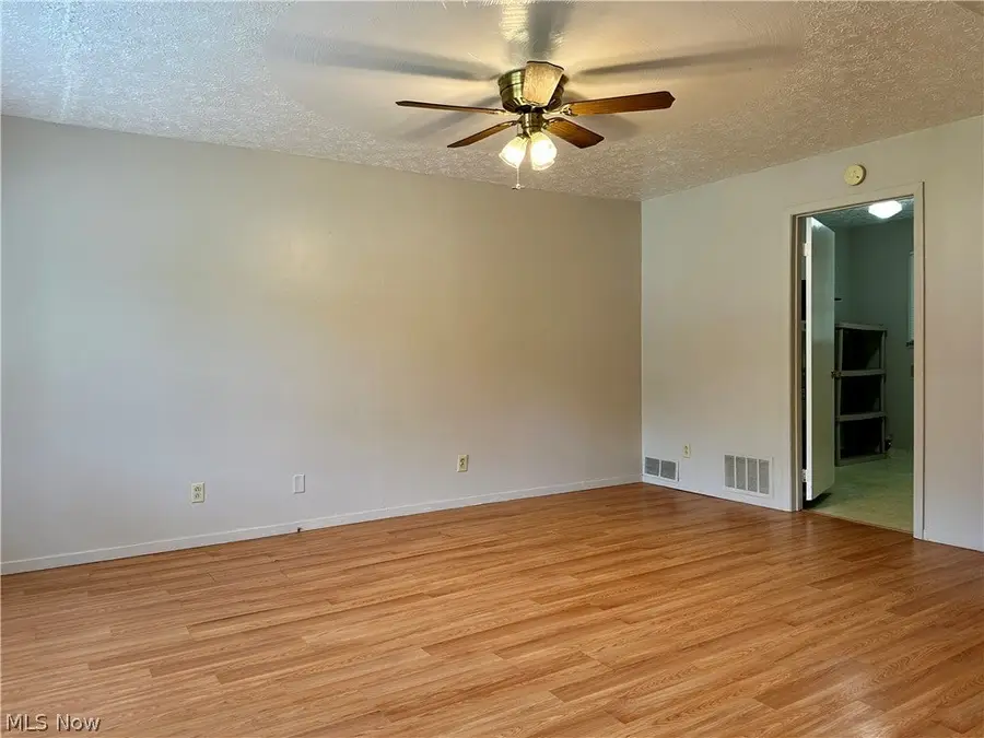 4827 Dunsmore Avenue, Ashtabula, OH 44004 - #2