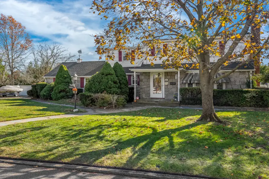 6 White Birch Drive, Babylon, NY 11702 - Image #2