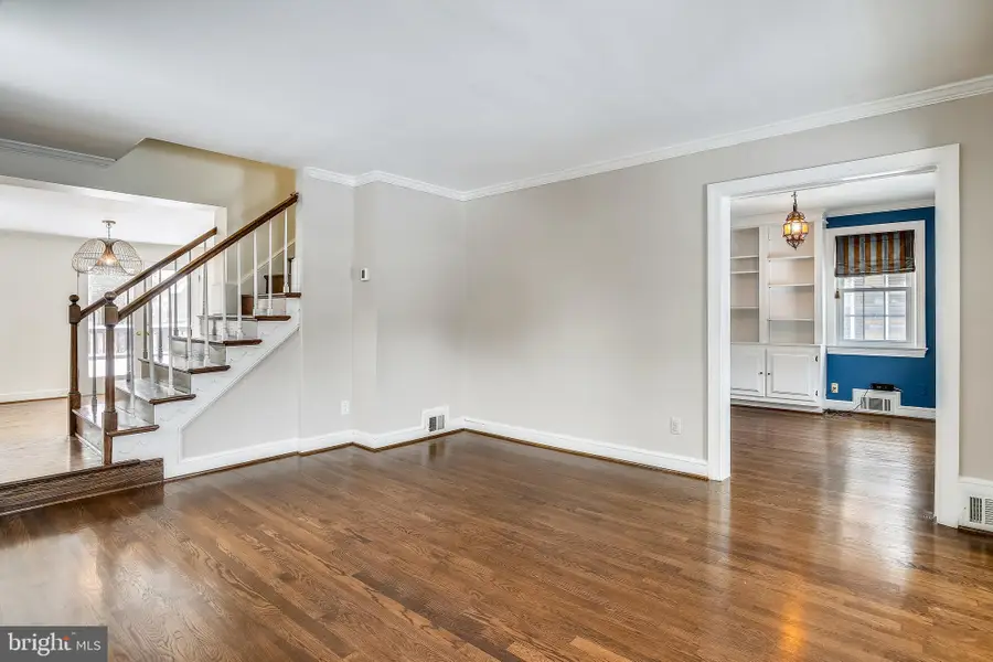 111 S Oak Street, Falls Church, VA 22046 - #3