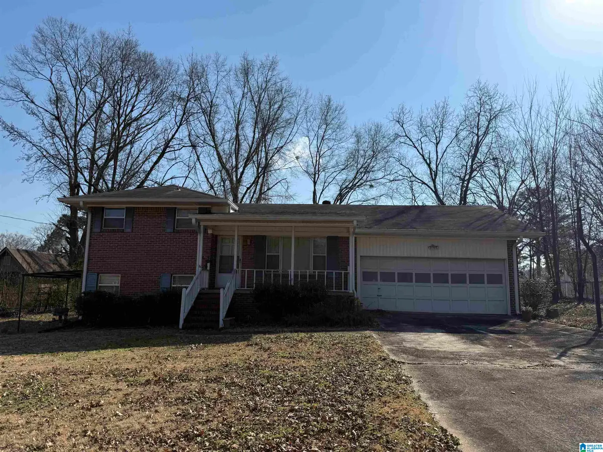 607 FAIRLAWN CIRCLE, Hueytown, AL 35023 - #1