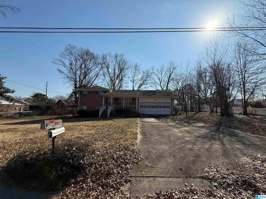 607 FAIRLAWN CIRCLE, Hueytown, AL 35023 - #2