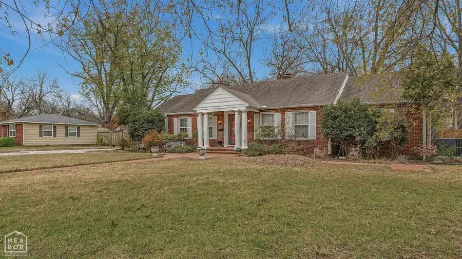 711 Indiana Street, Blytheville, AR 72315 - #3