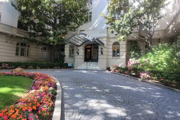 200 Lakeside Dr #401, Oakland, CA 94612