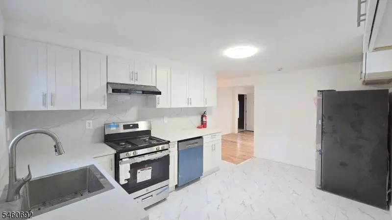 76 Baldwin Pl #1, Belleville, NJ 07109 - #3