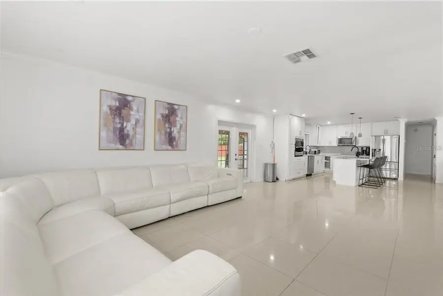 8607 Sandberry Boulevard, Orlando, FL 32819 - Image #3