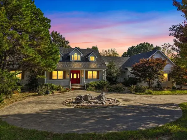 615 County Road 102, Eureka Springs, AR 72632