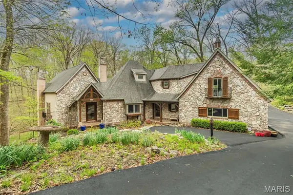 832 Stone Bridge Springs Drive, Wildwood, MO 63005