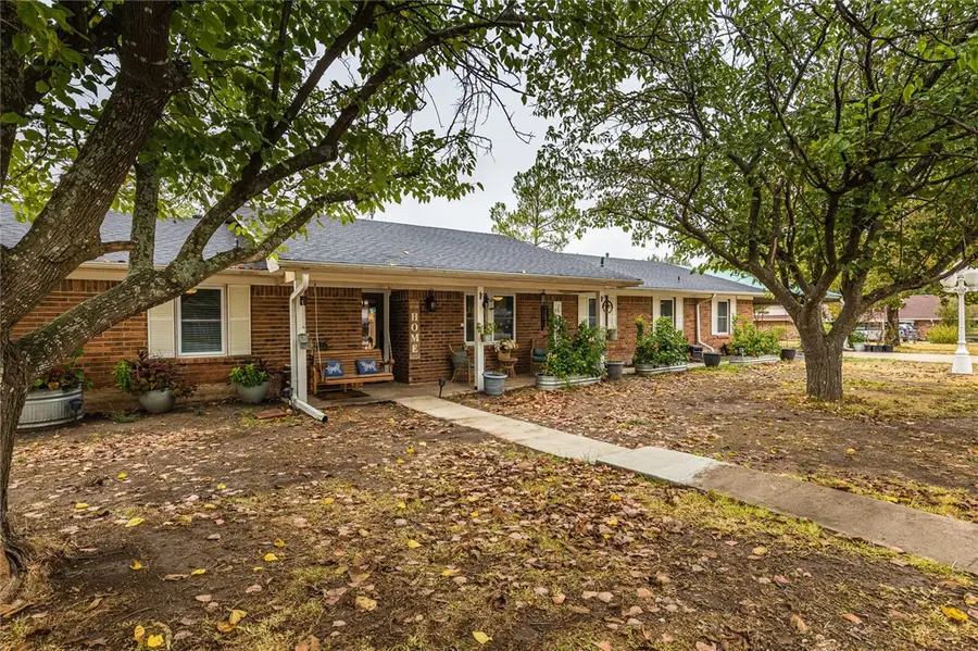 210 S Booth Street, Mart, TX 76664 - Image #3