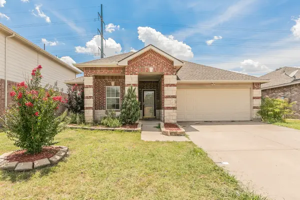 12729 Pricklybranch Drive, Fort Worth, TX 76244