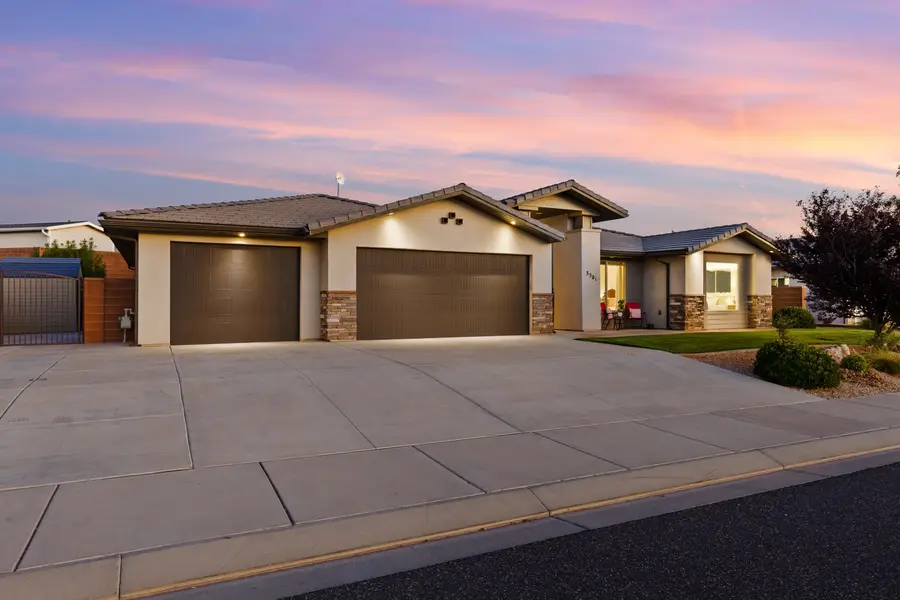 3501 W Park View Dr, Hurricane, UT 84737 - #3