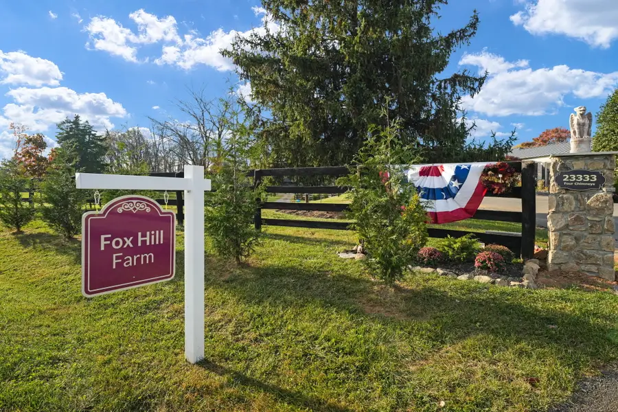 23333 Four Chimneys Ln, Middleburg, VA 20117 - #2