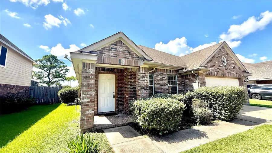 915 Curry Street, Baytown, TX 77521 - Image #3