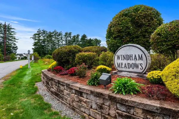 33 Brookview Road, Windham, NH 03087