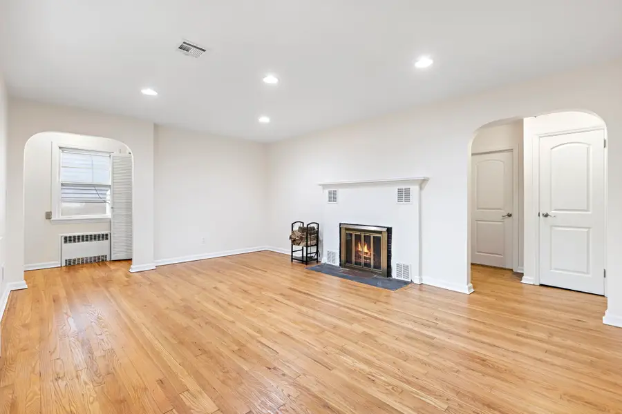 133 Cleveland Avenue, Hasbrouck Heights, NJ 07604 - #3