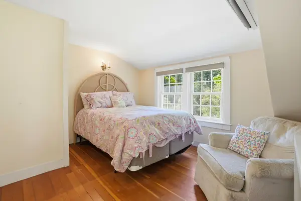 1327 Tremont St, Duxbury, MA 02332