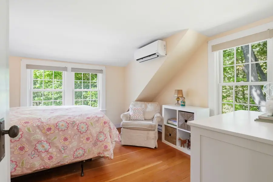 1327 Tremont St, Duxbury, MA 02332 - #2