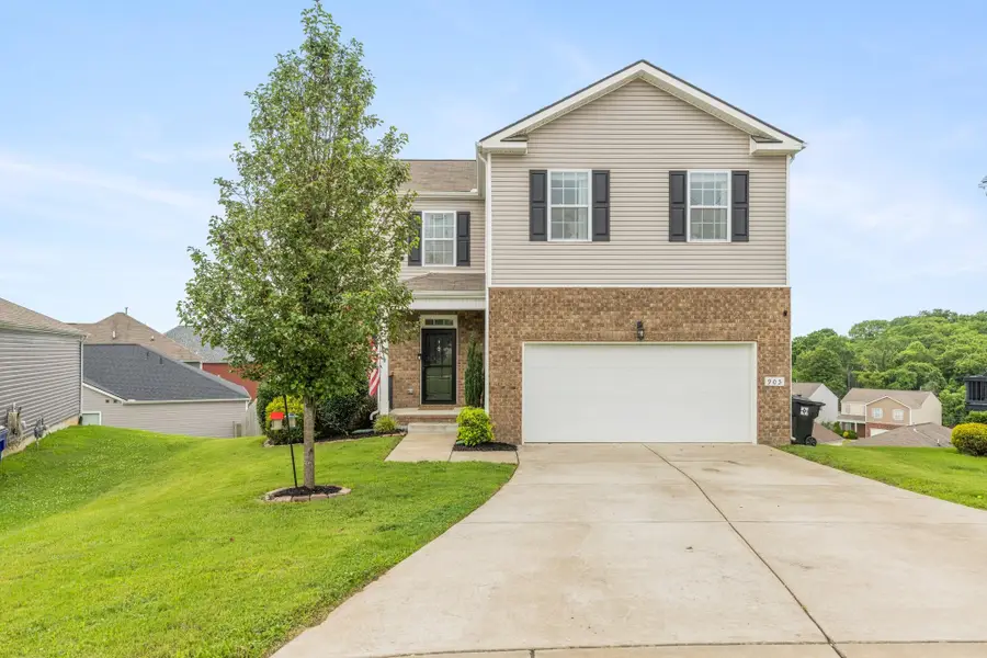 905 Aberdeen Ct, Columbia, TN 38401 - #2