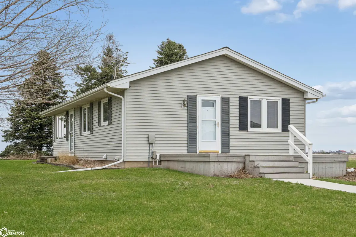 4269 175th St, Brooklyn, IA 52211 - #1