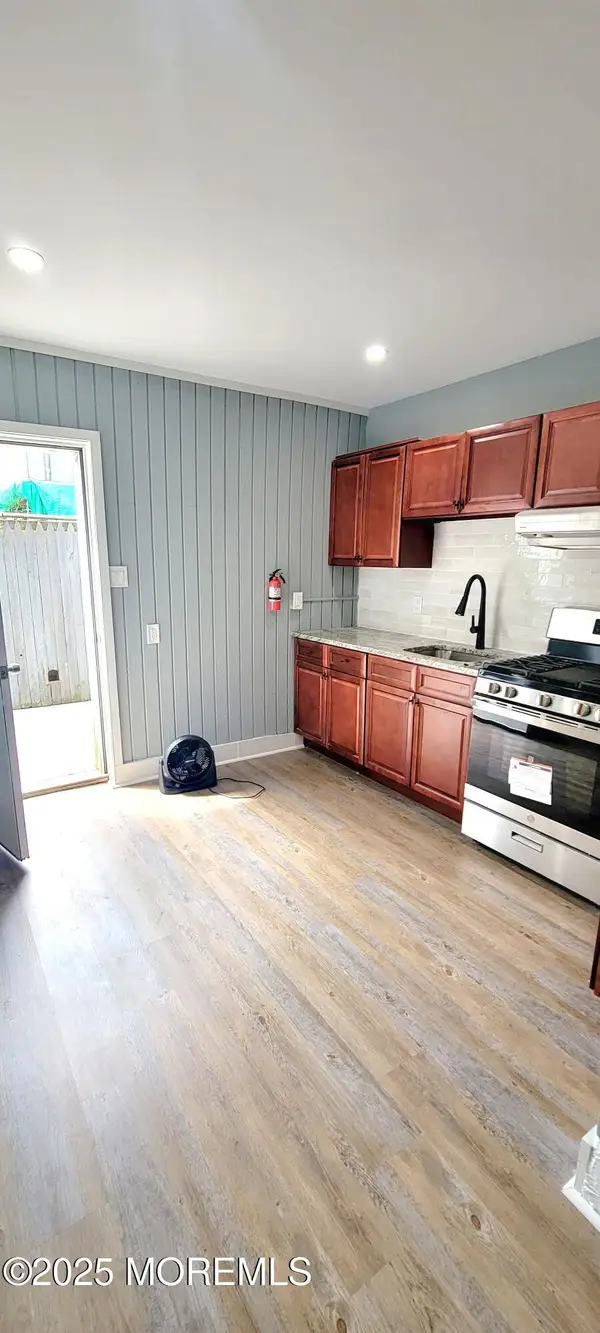 2402 Auburn Terrace, Atlantic City, NJ 08401