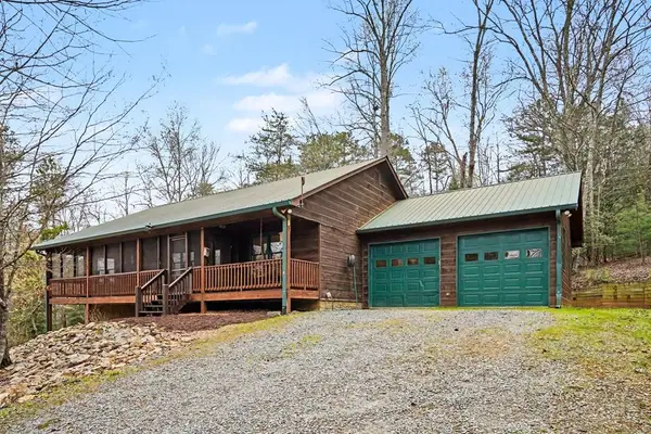 29 Agora Lane, Ellijay, GA 30540
