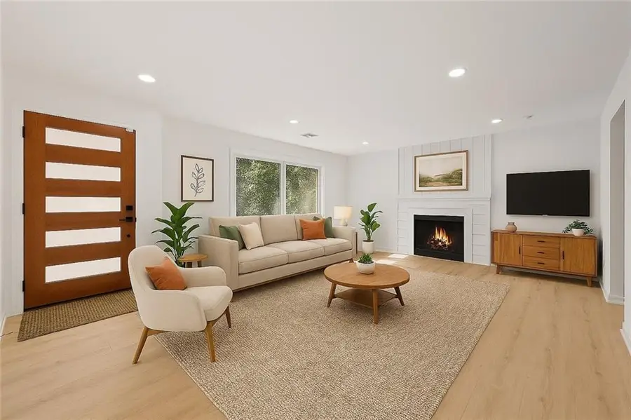 2885 Dale Creek Drive Nw, Atlanta, GA 30318 - Image #3