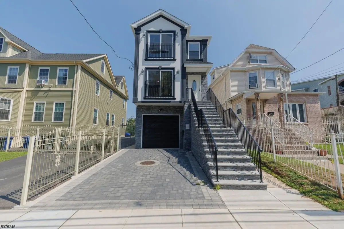 515 Walnut St #2, Elizabeth, NJ 07201-1104 - #1