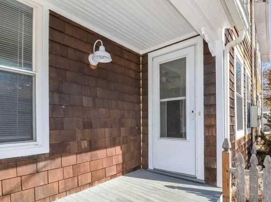 326 6th Street Apt 1, Greenport, NY 11944 - #2