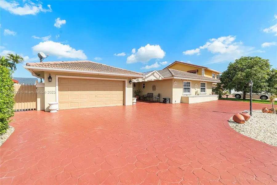 20031 NW 63rd Ave, Hialeah, FL 33015 - #2