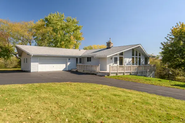 S49W34165 Ridgeway Dr, Ottawa, WI 53118