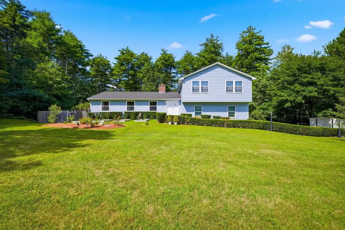 7 Twin Street, Windham, NH 03087 - #1