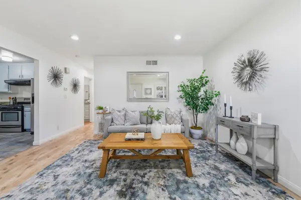 11736 215th Street, Lakewood, CA 90715