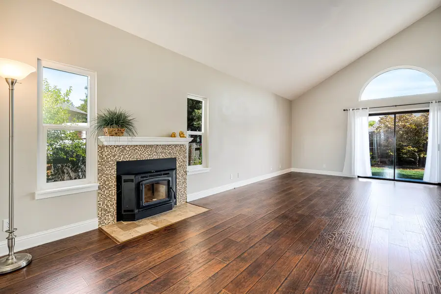 2291 Vista Del Sol Court, Santa Rosa, CA 95401 - #2
