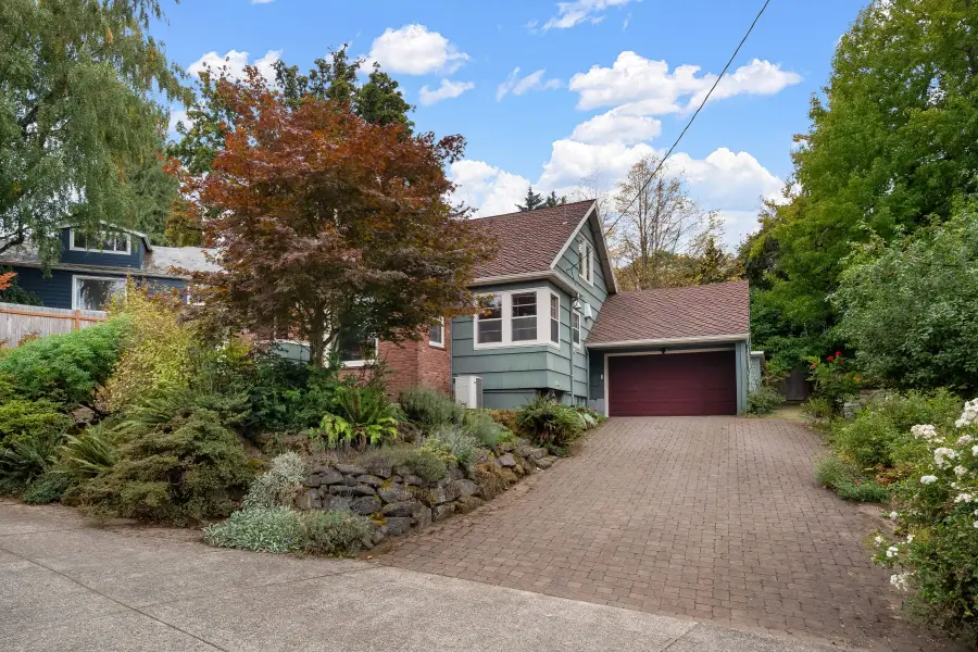 7855 SW 6th Ave, Portland, OR 97219 - #3