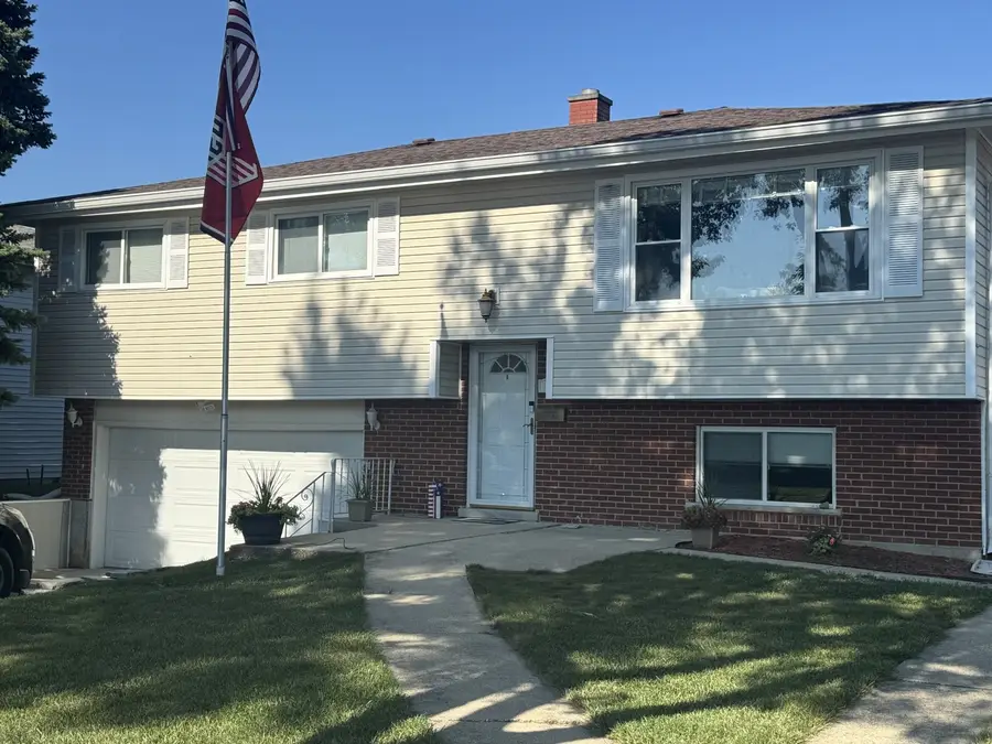 117 S Evergreen Avenue, Addison, IL 60101 - #3