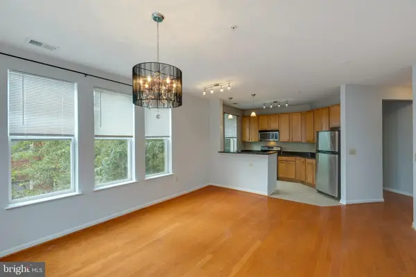 2665 Prosperity Avenue #Unit 254, Fairfax, VA 22031